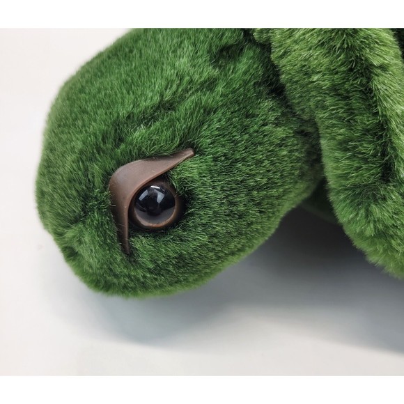 Vintage JLI Green Plush Sea Turtle 1994 The Petting Zoo Realistic Large Eyes 13" - Picture 11 of 13